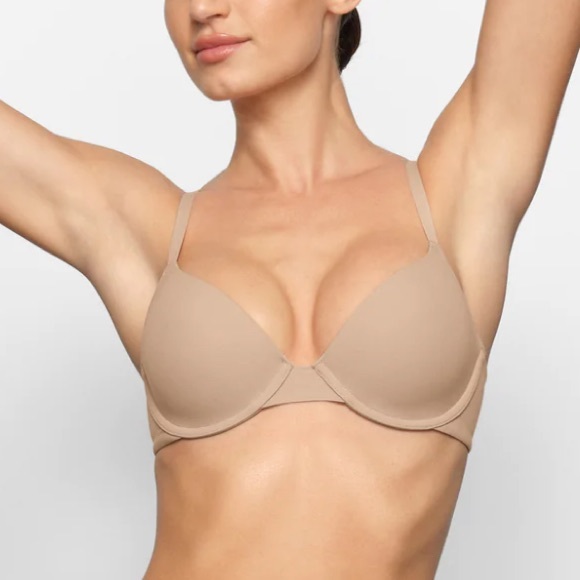 SKIMS Other - NWT Skims Women’s Fits Everybody T-Shirt Bra in Color Sand - size 34B